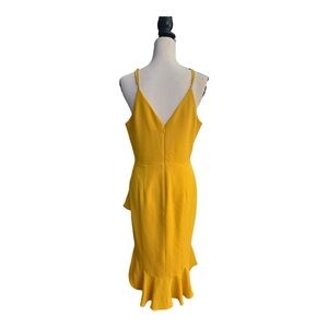 Elegant Yellow Sleeveless Dress